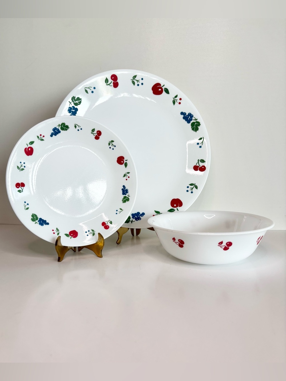 Corelle Berries & Cherries 3 Piece Place Setting Dinner Plate Salad Plate Bowl
